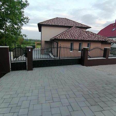 Villa Leona Gyenesdias Exterior photo